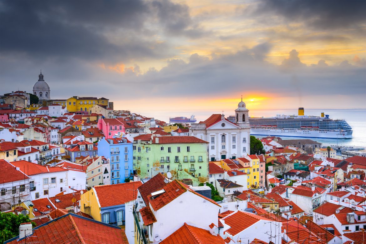 alfama-lisboa-bestguide-portugal