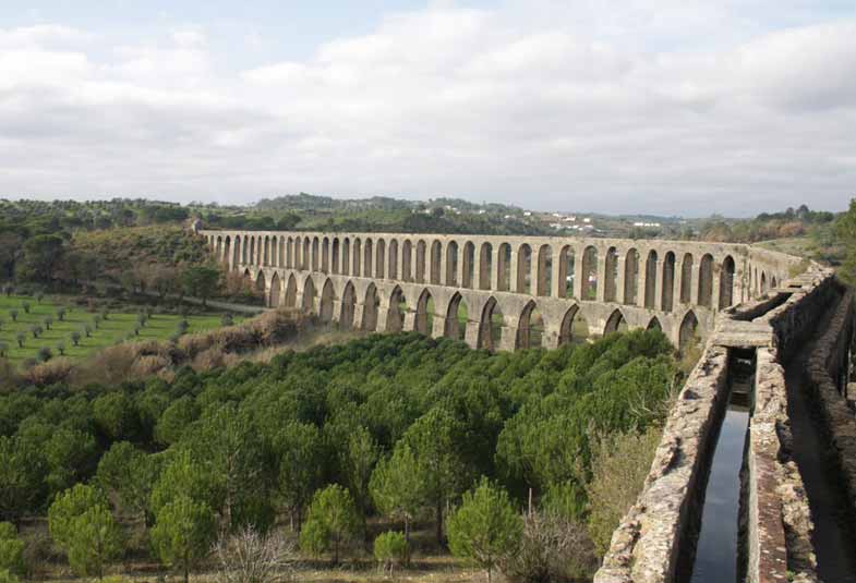 Aqueduto dos Pegões